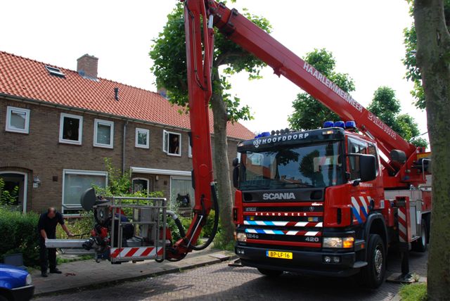 2008/221/20080727 001 Afhijsen Ibisstraat.jpg